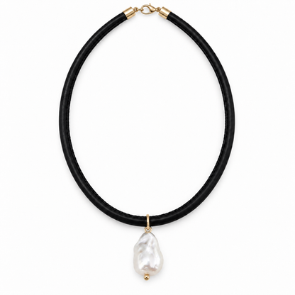 Paloma Pearl Necklace